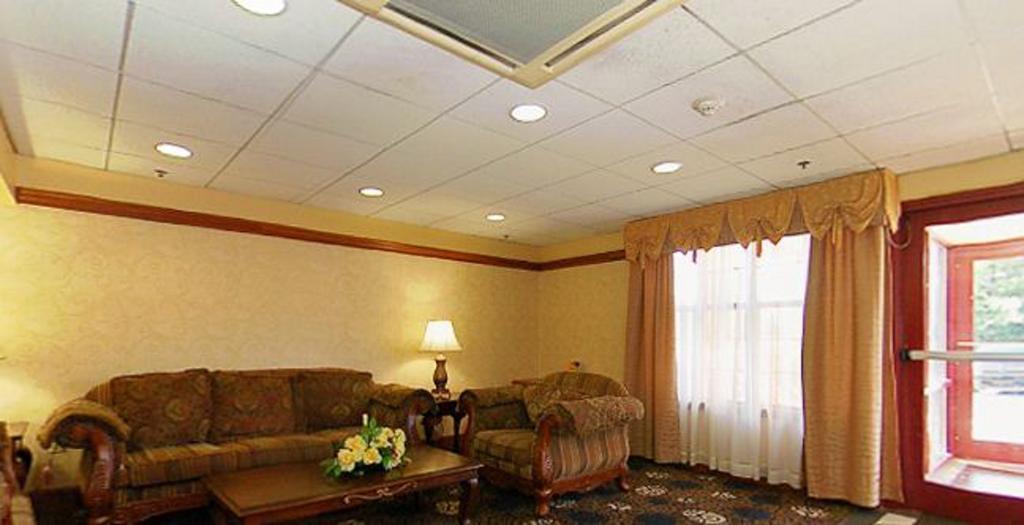 Quality Inn & Suites ベンセイラム エクステリア 写真