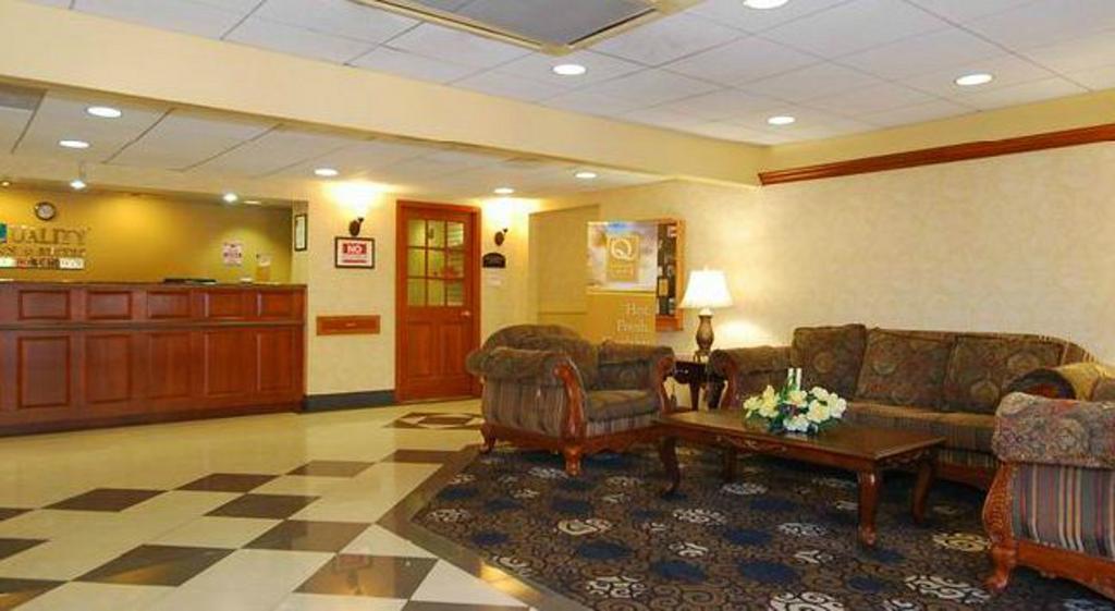 Quality Inn & Suites ベンセイラム エクステリア 写真