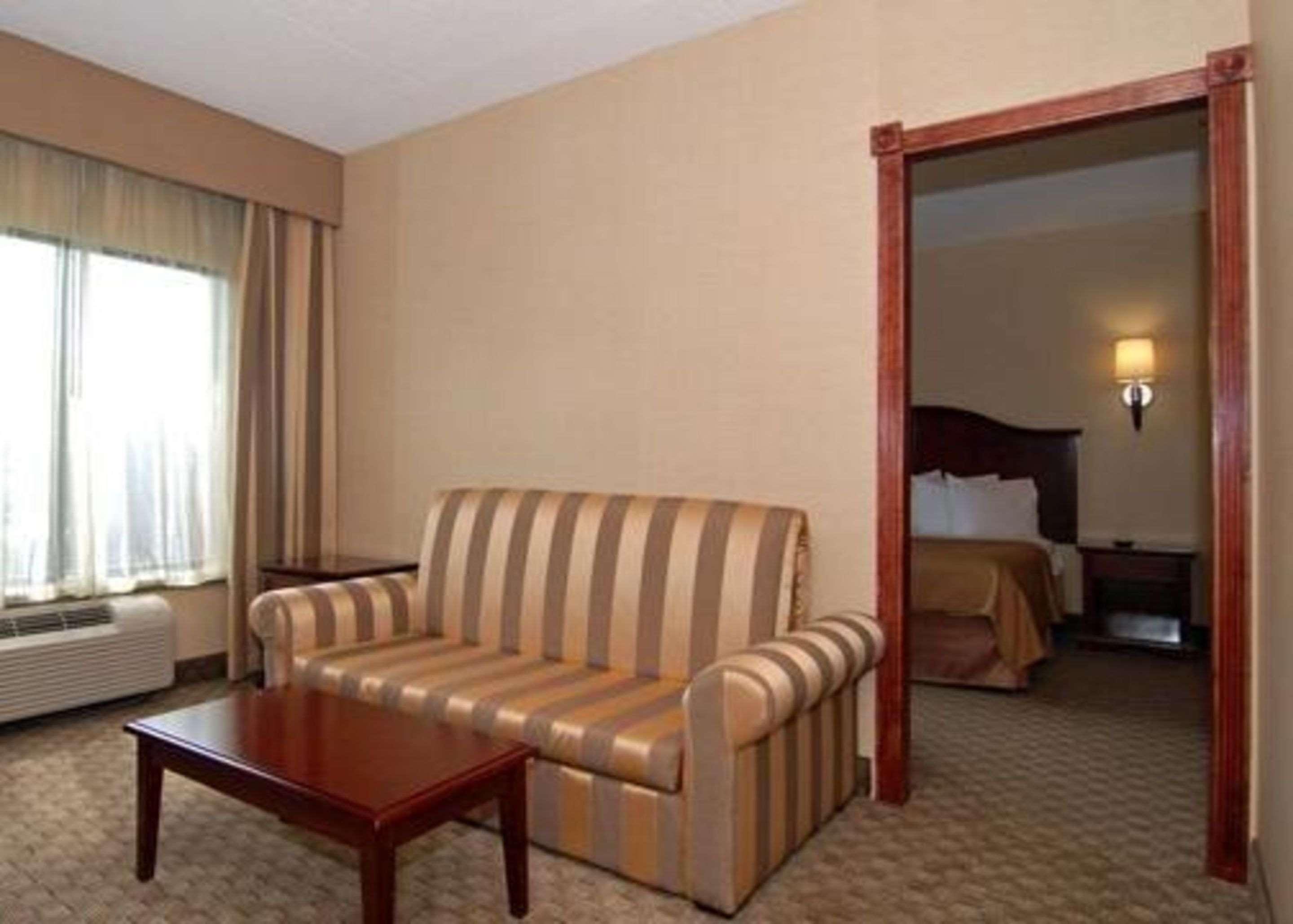 Quality Inn & Suites ベンセイラム 部屋 写真