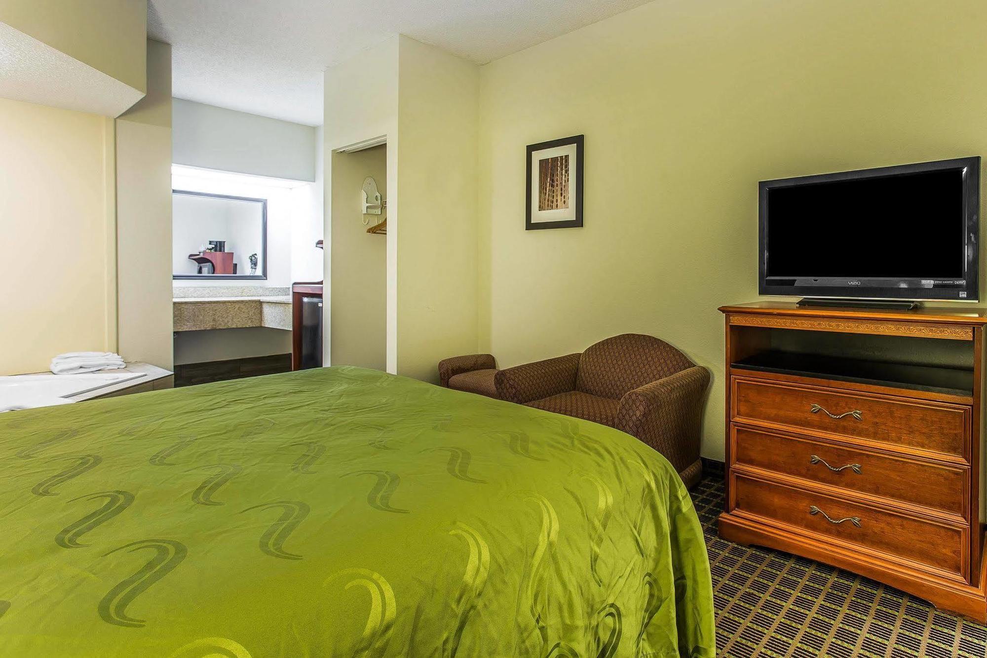 Quality Inn & Suites ベンセイラム エクステリア 写真